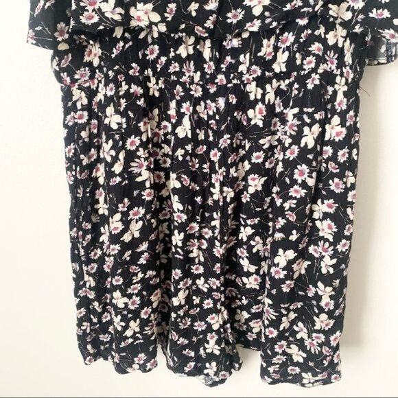 NWT American Eagle Floral Lace Up V-Neck Front Open Back Sleeveless Romper - Picture 5 of 13